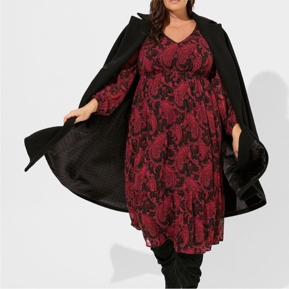 Torrid black and red paisley chiffon dress - Picture 2 of 10